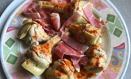 Salteado de alcachofas